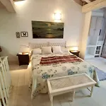 Casita De Ensueno, En La Sierra De Segovia